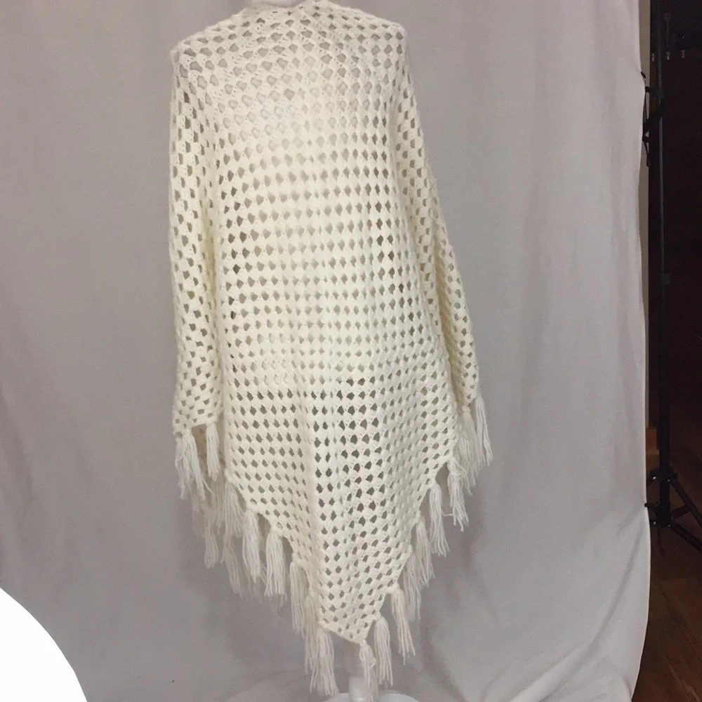 Vintage Handmade Crocheted White Shawl w/ Fringe - Picture 6 of 12